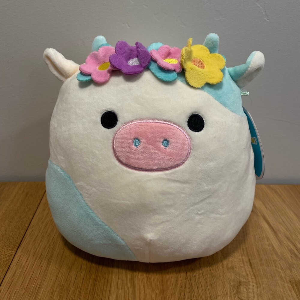 Belana the Cow 8” Squishmallow